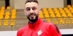 كم عمر اللاعب الأردني عادل عطاري