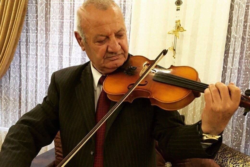 من هو الفنان الموسيقي الكوردي الشهيرجان توماس ويكيبيديا