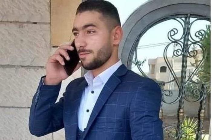 كم عمر الشاب نادر محمد احمد صالح محسن دردور