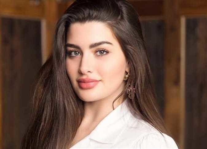 سبب منع الفنانة الكويتية روان بن حسين من دخول العراق